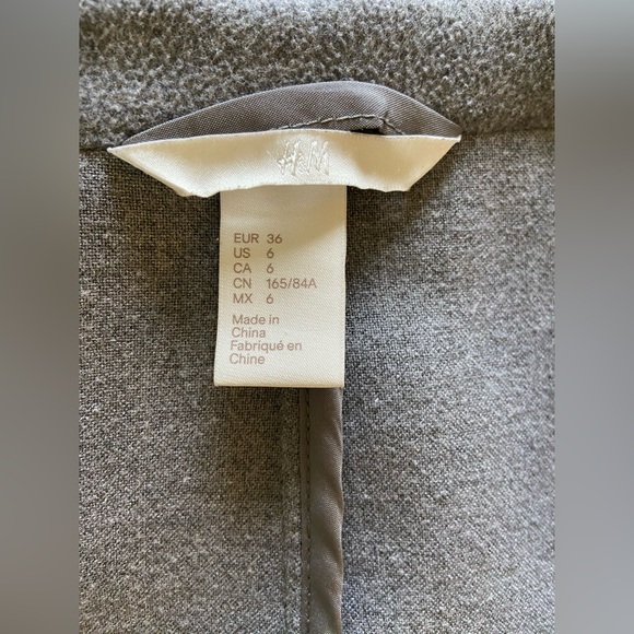 H&M grey Coat, US 6. - Picture 2 of 2